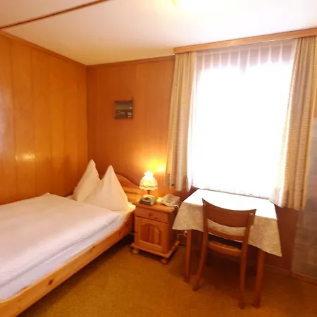 ホテル Tannenhof ツェルマット